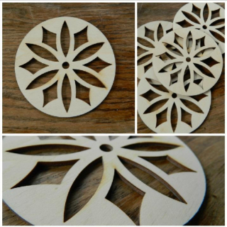 Vyřezávaná mandala z překližky 11 cm - špičky
